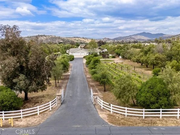 820 Santa Fe Highlands Dr, Ramona, CA 92065