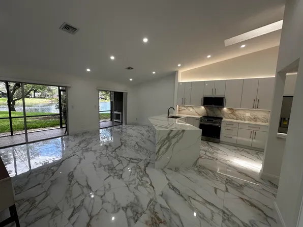 2173 Discovery Cir W, Deerfield Beach, FL 33442