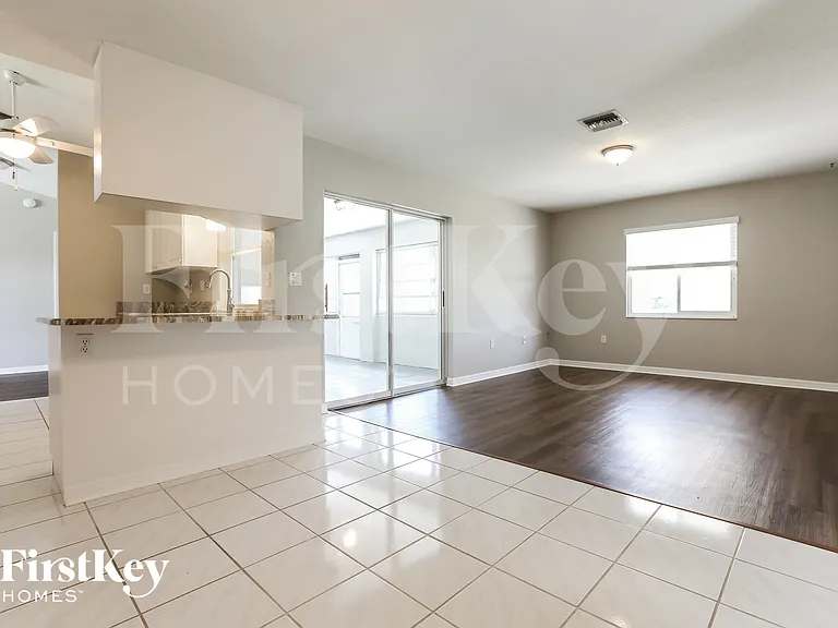 1138 Presque Isle Dr — Photo 6