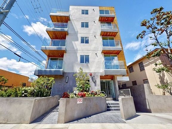 2nd image of 1143 Glenville Dr #302