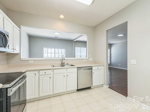 5th image of 10235 Kendra Ct