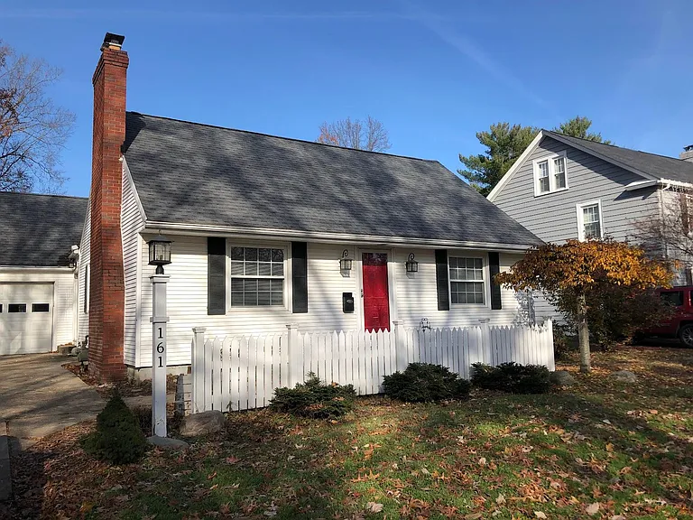 161 Elm St — Photo 39