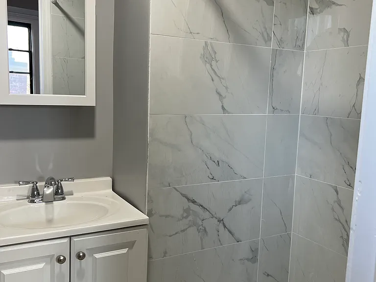 219 Stratford Ave #1A — Photo 15