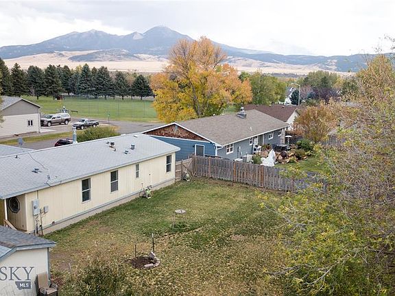 4th image of 207 Ash Ln