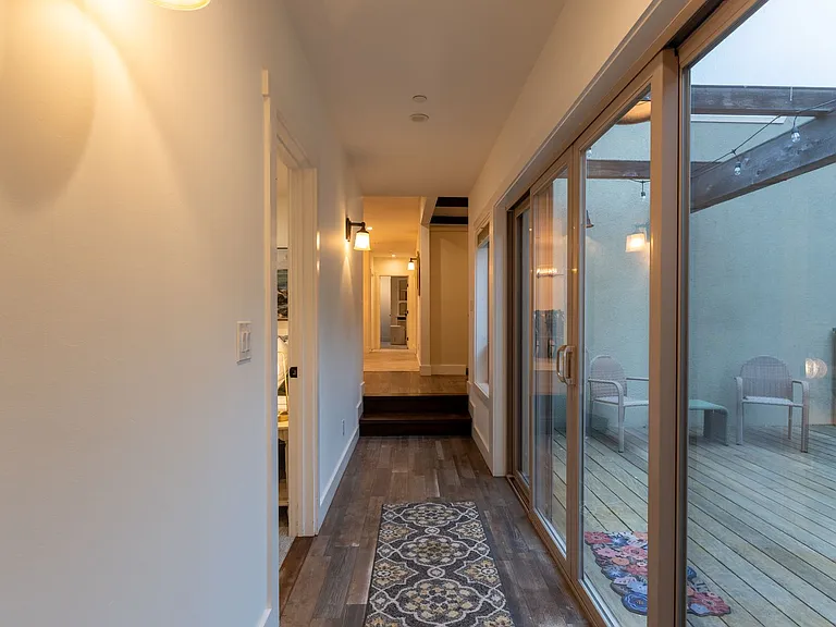 610 Forest Ave — Photo 50