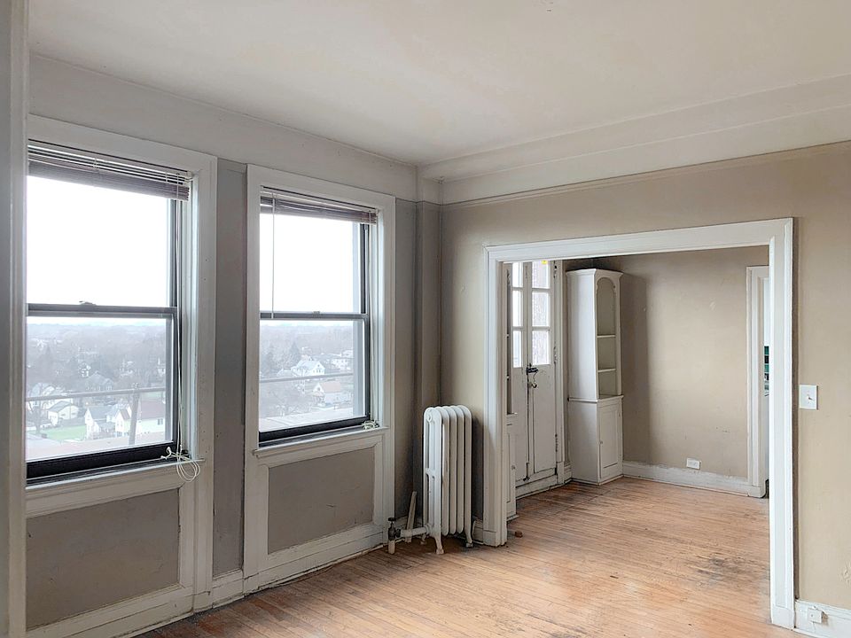 1st image of 8905 E Jefferson Ave #1-1002