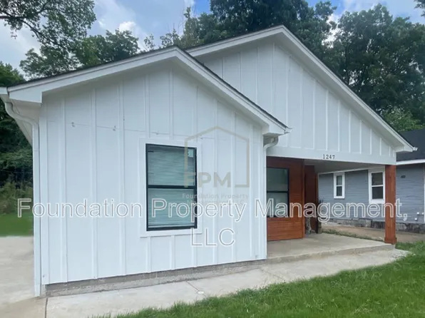 1247 Englewood St, Memphis, TN 38106