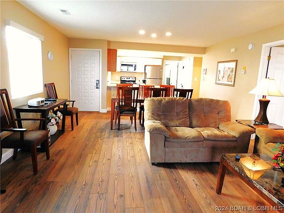 5th image of 51 Ventura Dr #1B-423