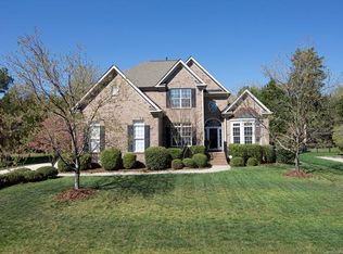 615 Carver Pond Ln, Waxhaw, NC 28173