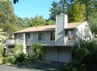 10008 SW Quail Post Rd, Portland, OR 97219