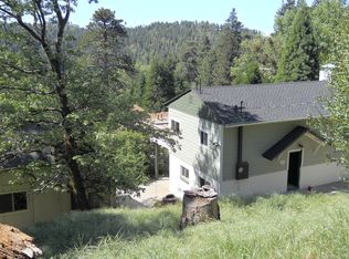 21969 Tower Heights Rd, Crestline, CA 92325