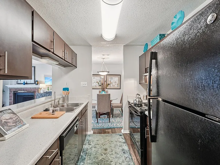 Polo Club Apartments — Photo 26