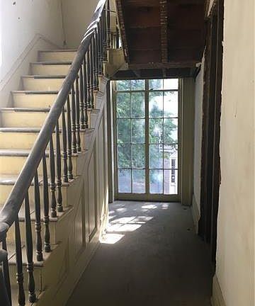 5th image of 29 W Tabb St