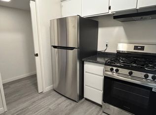 2409 W 227th St APT 15, Torrance, CA 90501