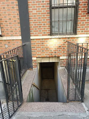 Rented by Signature Property Realty | media 32