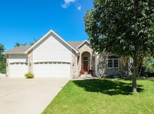 704 NE 40th Ct, Ankeny, IA 50021