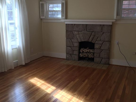 5th image of 2231 Tyler Ln #1