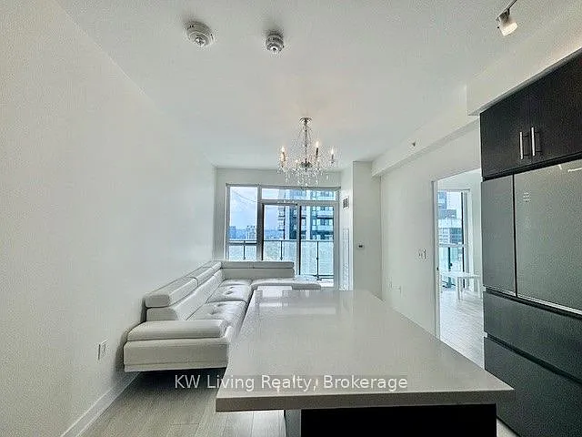 75 Oneida Cres #1703 — Photo 12