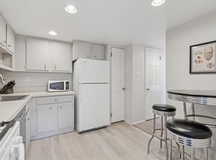 9 Old Forge Xing, Devon, PA 19333