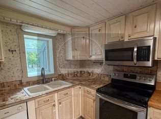 354 Division Rd, Dartmouth, MA 02748