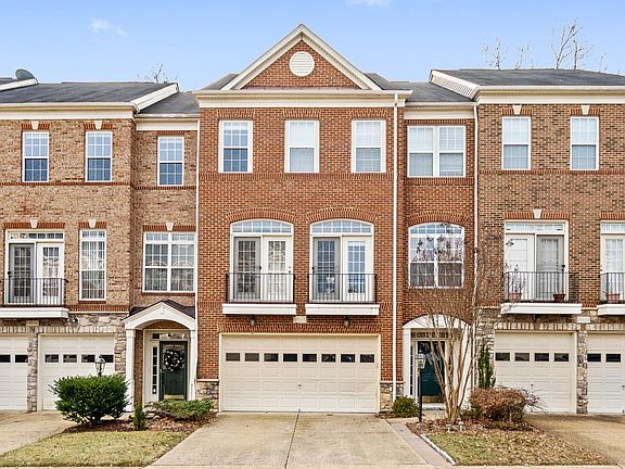 2nd image of 21947 Windy Oaks Sq