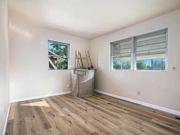 5th image of 2703 Bonds Ave