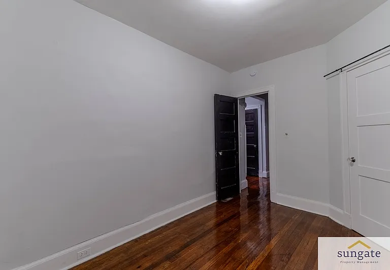 348 E University Pkwy — Photo 17
