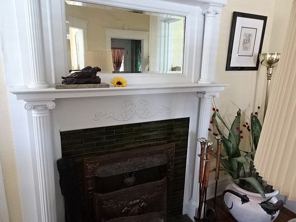 5th image of 607 E 7th St