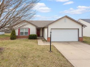 7637 Hidden Valley Ln, Indianapolis, IN