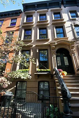 Sold by Brooklyn Bridge | media 27