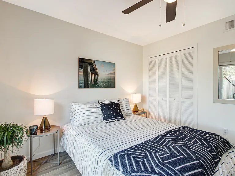 660 Aquatic Dr — Photo 30