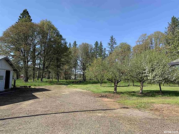 5th image of 40025 Lacomb Dr