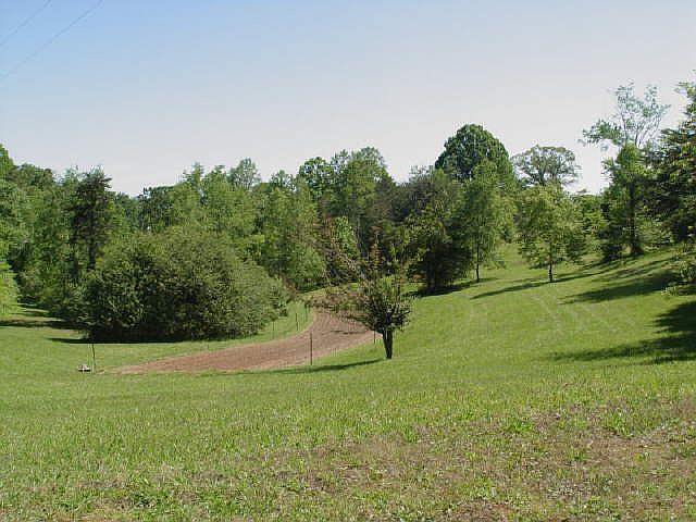 2nd image of 54 Dean Mountain Rd