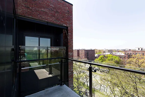 Rented by Nooklyn NYC LLC | media 52