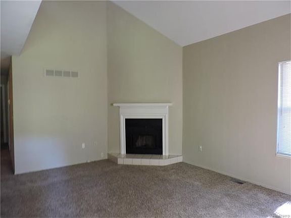 4th image of 24575 Primrose Ln #1