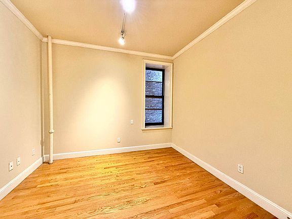 3rd image of 331 Lexington Ave #2A