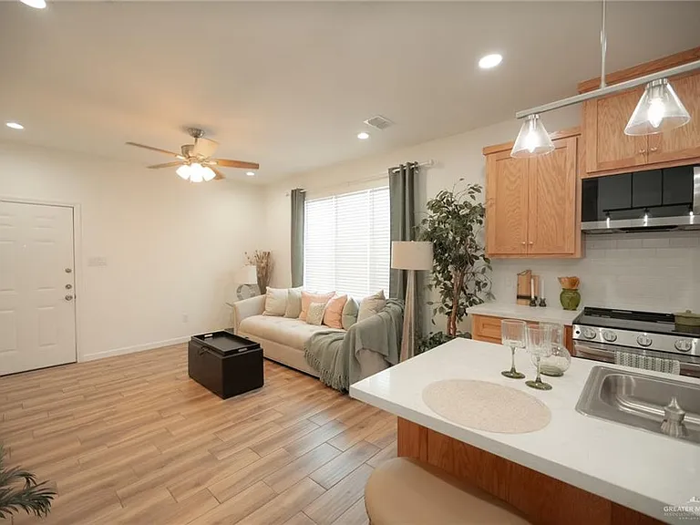 2104 E San Andrea St #4 — Photo 25