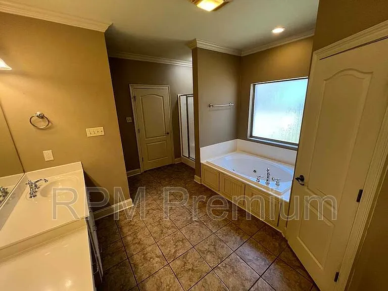 3995 Water Oak Dr — Photo 28
