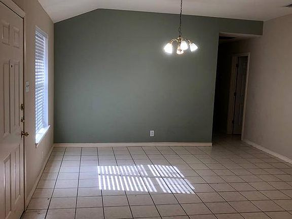 4th image of 13332-A Water Oak Ln