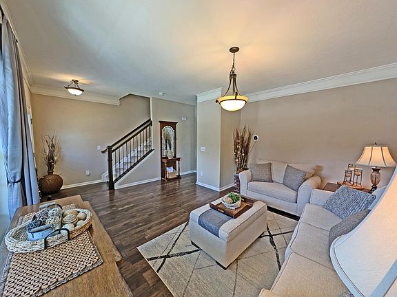 4th image of 316 Timbersmith Dr