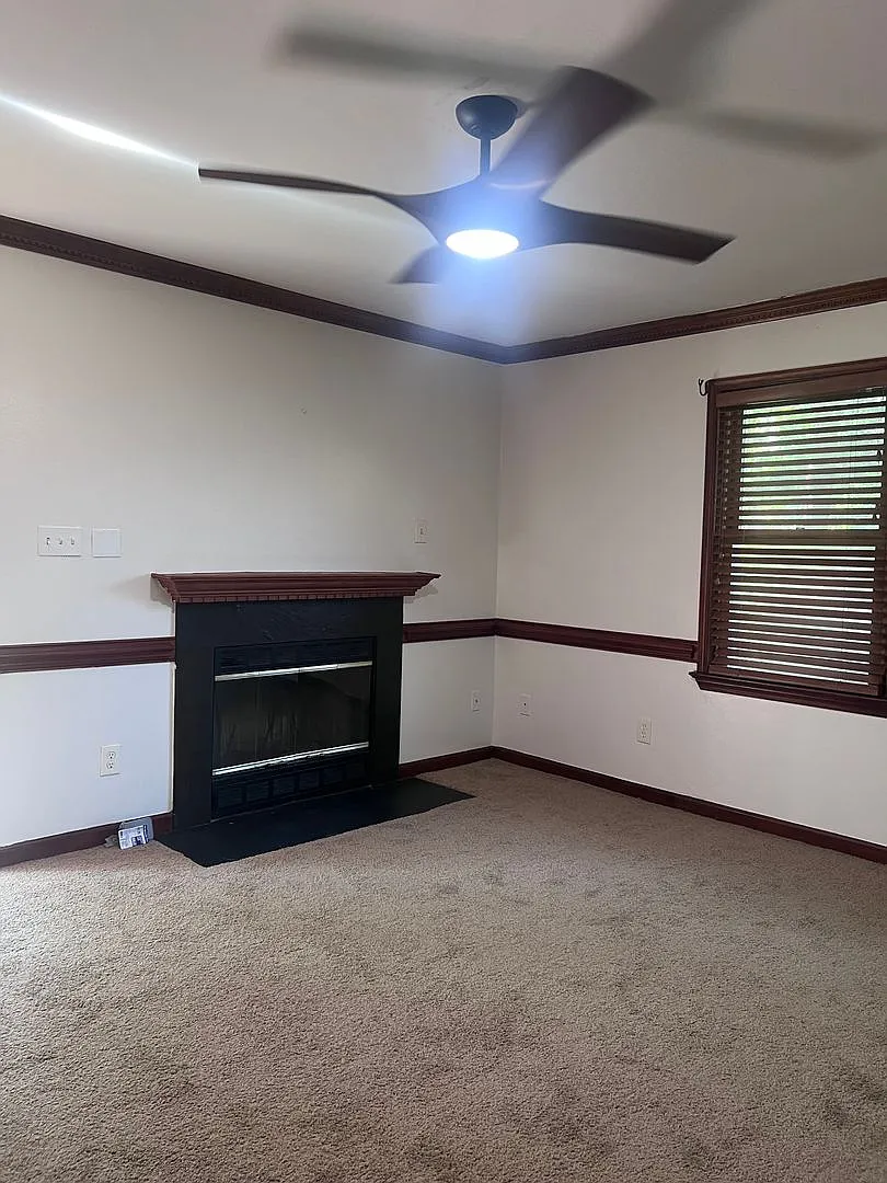 2 Academy Lane, Hampton - Available 8/2/2021 — Photo 4