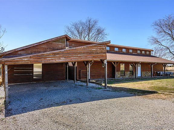5th image of 1658 Chestnut Ln
