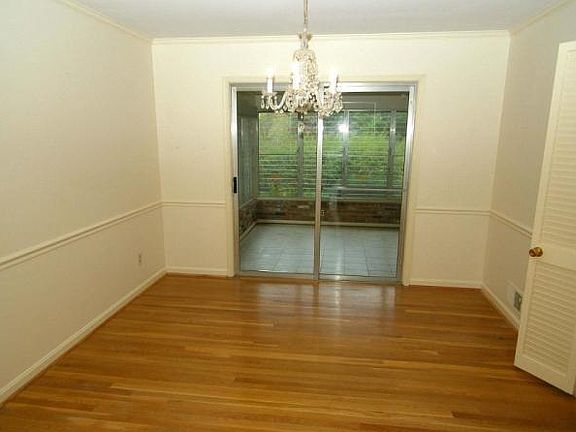 5th image of 11833 Farmland Dr