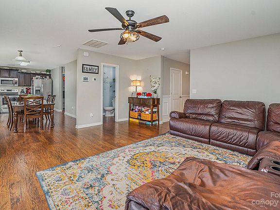 5th image of 4121 John Dale Ln