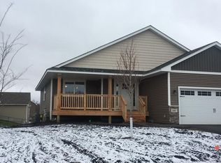 207 9th Ave, Isanti, MN 55040