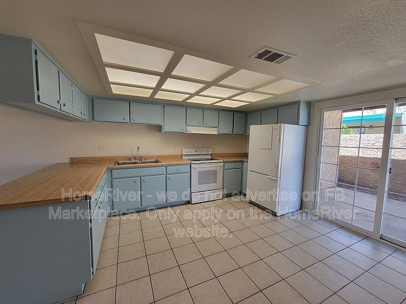 1st image of 18240 N 41st St