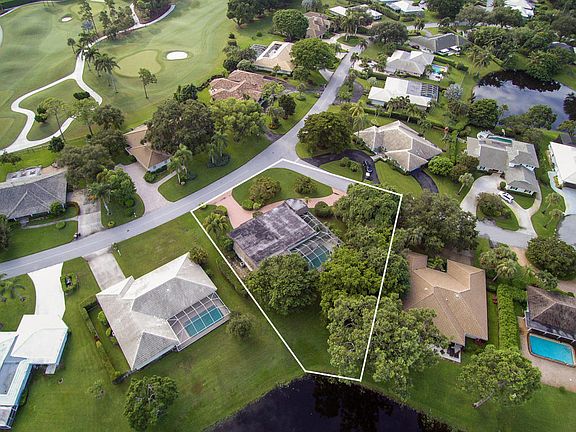 3rd image of 4937 S Lake Dr