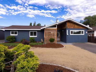 1121 Washburn Way, Klamath Falls, OR, 97603