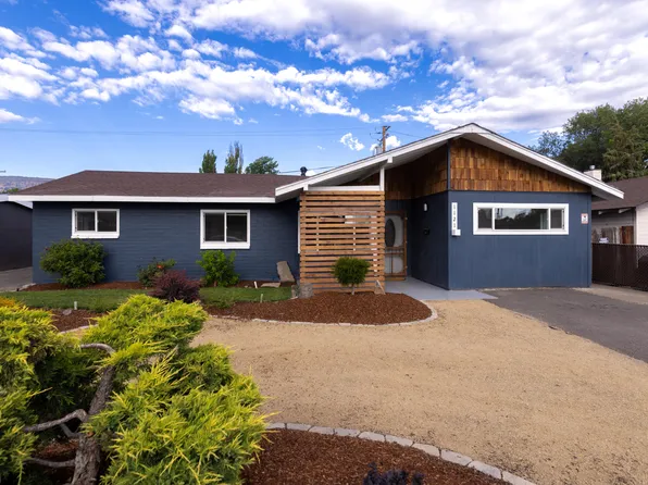 1121 Washburn Way, Klamath Falls, OR 97603