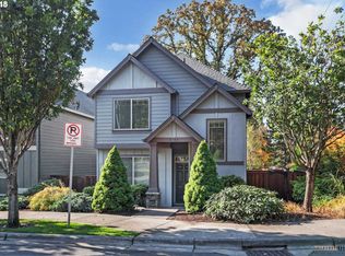 8988 SW Taylors Ferry Rd, Portland, OR 97223